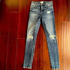 Great distressed skinny jeans